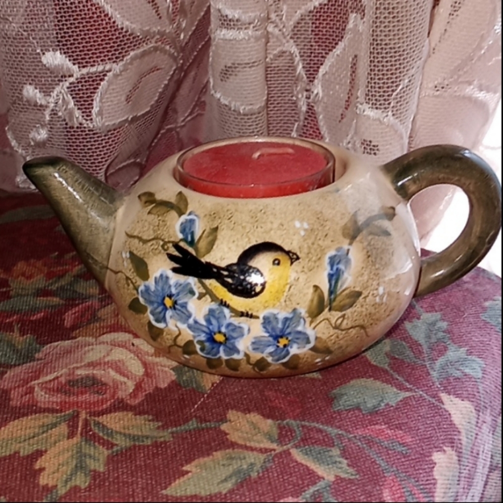 HAND PAINTED STONEWARE MINI TEA POT WITH A LITTLE FINCH WITH T'LITE - Picture 6 of 15